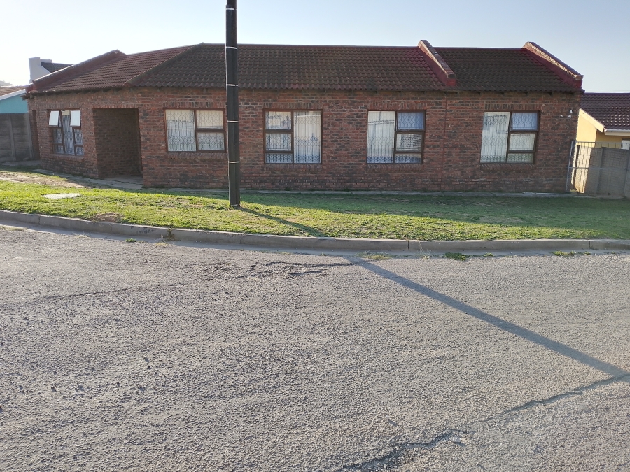 4 Bedroom Property for Sale in Kwadwesi Eastern Cape